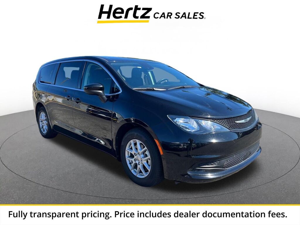 2024 Chrysler Voyager LX — photo 1 of 11