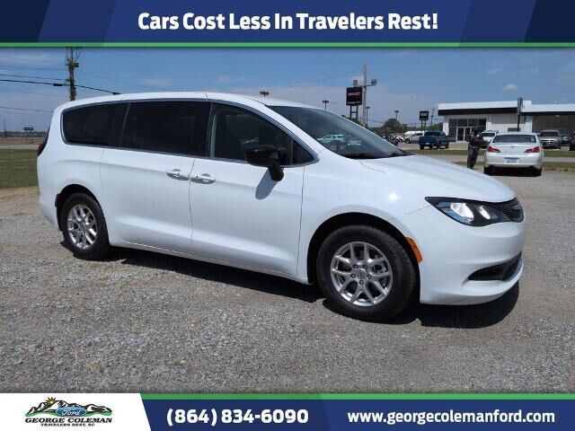 2024 Chrysler Voyager LX