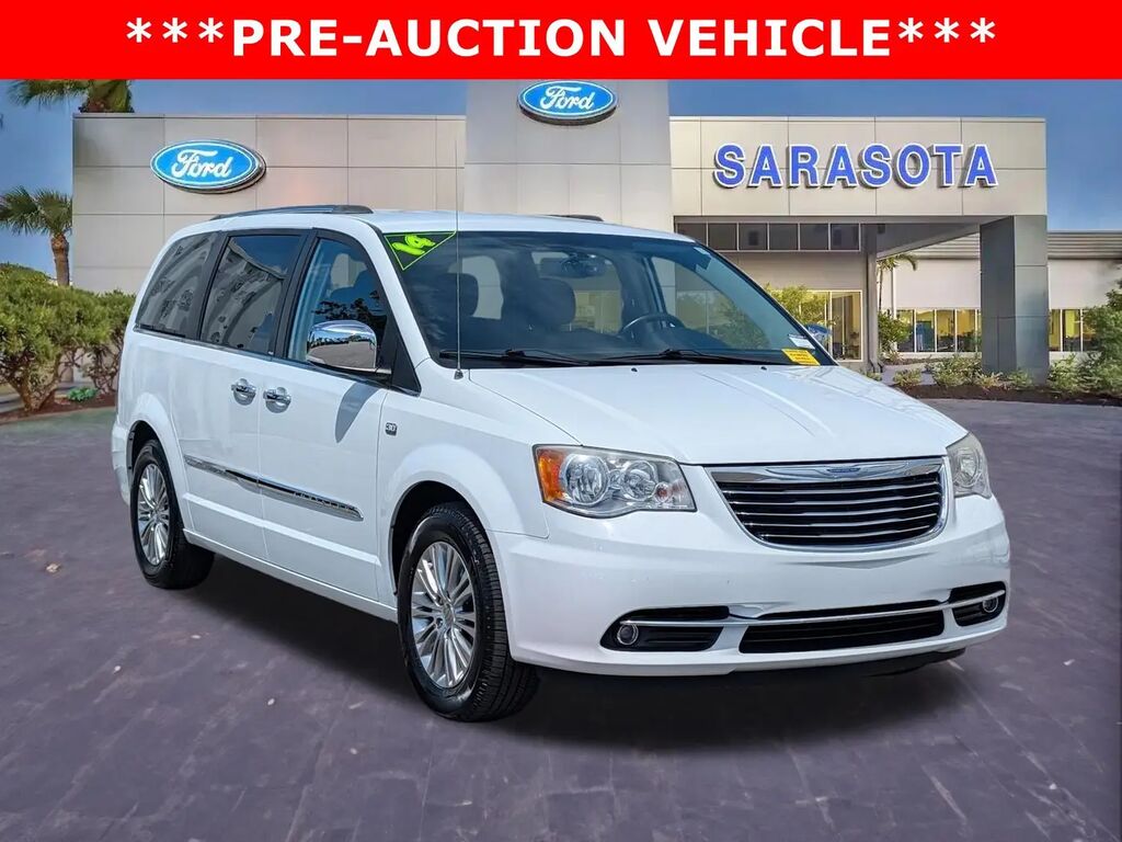 2014 Chrysler Town and Country Touring-L — photo 1 of 13