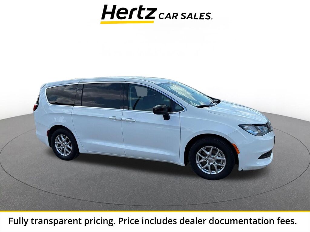 2024 Chrysler Voyager LX — photo 1 of 13