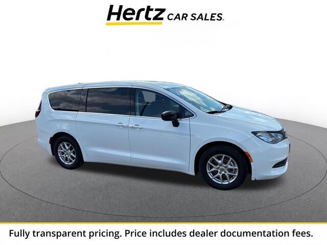 2024 Chrysler Voyager LX