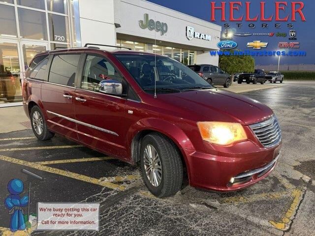 2014 Chrysler Town and Country Touring-L