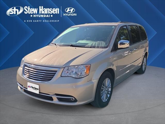 2015 Chrysler Town and Country Touring-L