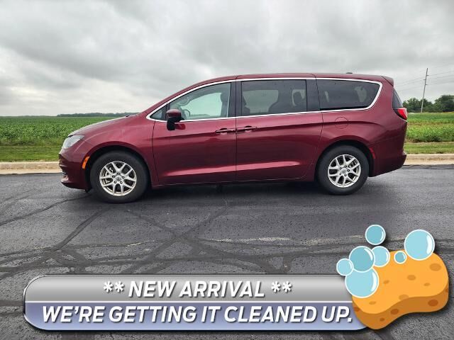 2023 Chrysler Voyager LX