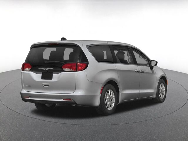 2023 Chrysler Voyager LX — photo 1 of 1
