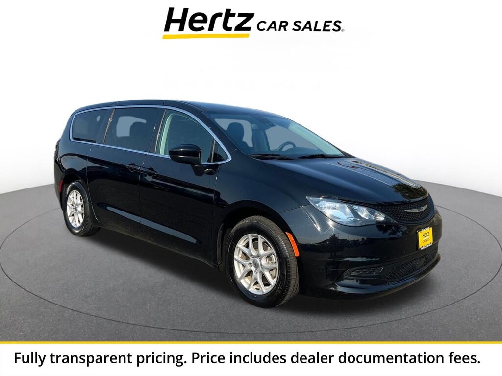 2024 Chrysler Voyager LX — photo 1 of 11
