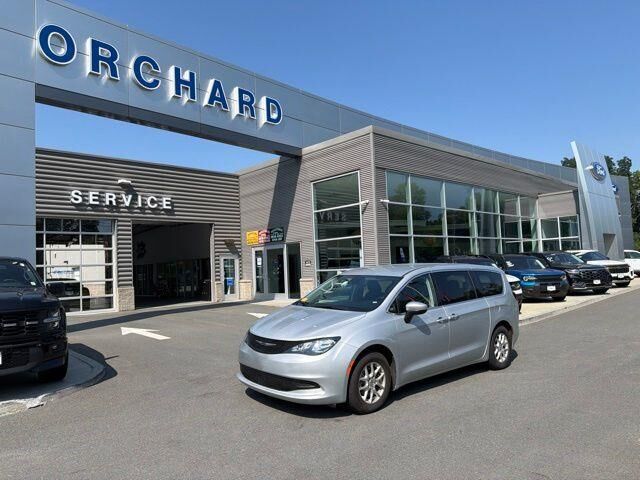 2023 Chrysler Voyager LX