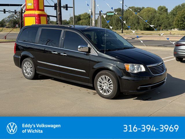 2015 Chrysler Town & Country Touring-L