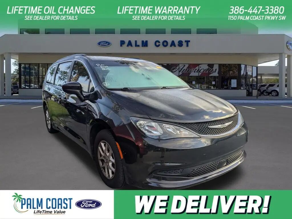 2021 Chrysler Voyager LXi — photo 1 of 4