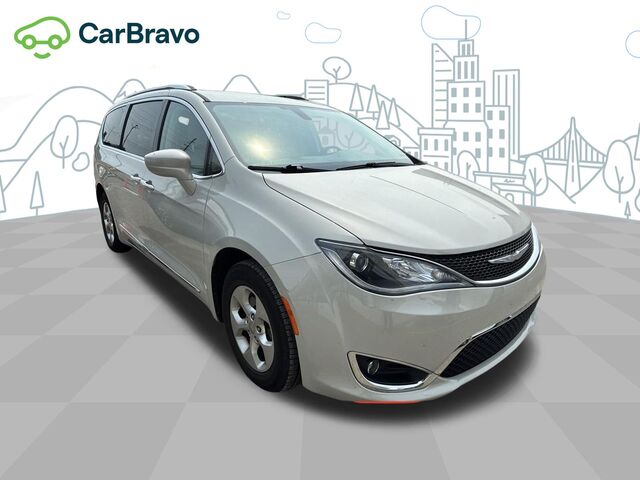 2017 Chrysler Pacifica Touring-L Plus