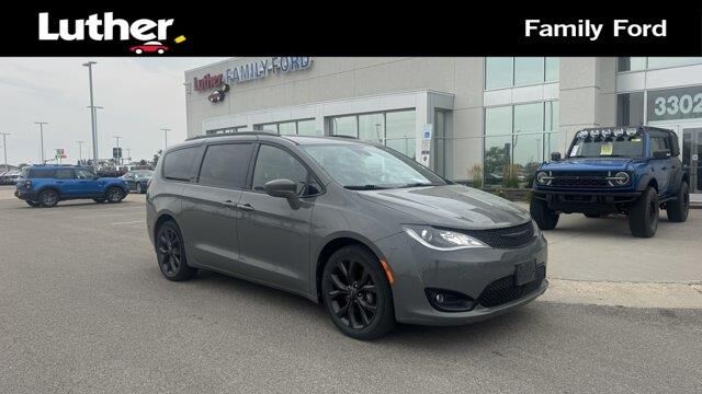 2020 Chrysler Pacifica Touring L Plus