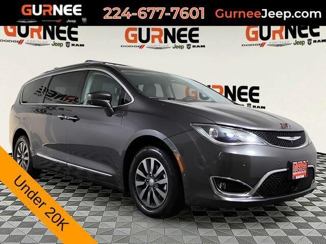 2020 Chrysler Pacifica Touring L Plus — photo 1 of 13