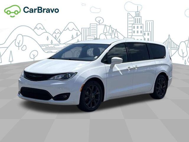 2020 Chrysler Pacifica Touring
