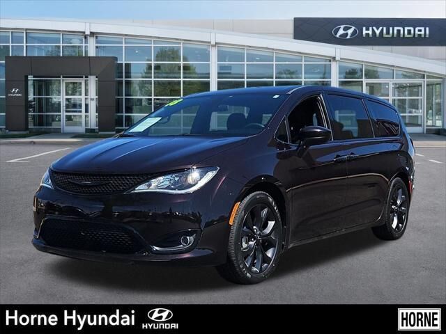 2018 Chrysler Pacifica Touring Plus
