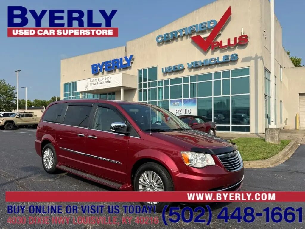 2012 Chrysler Town and Country Limited — photo 1 of 13