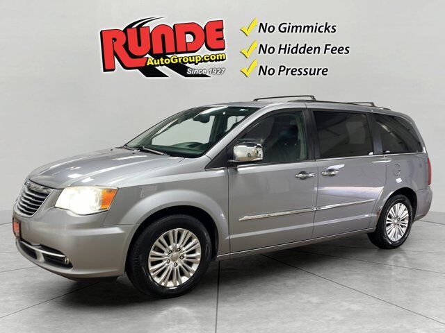 2015 Chrysler Town &amp; Country Limited Platinum