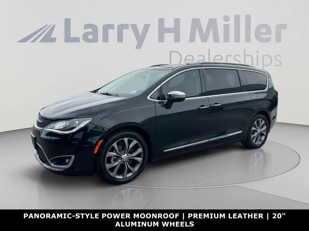 2020 Chrysler Pacifica Limited — photo 1 of 13