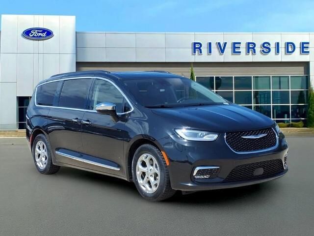 2023 Chrysler Pacifica Limited — photo 1 of 13