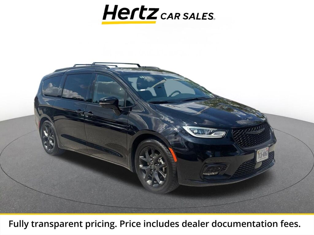 2025 Chrysler Pacifica Limited — photo 1 of 4
