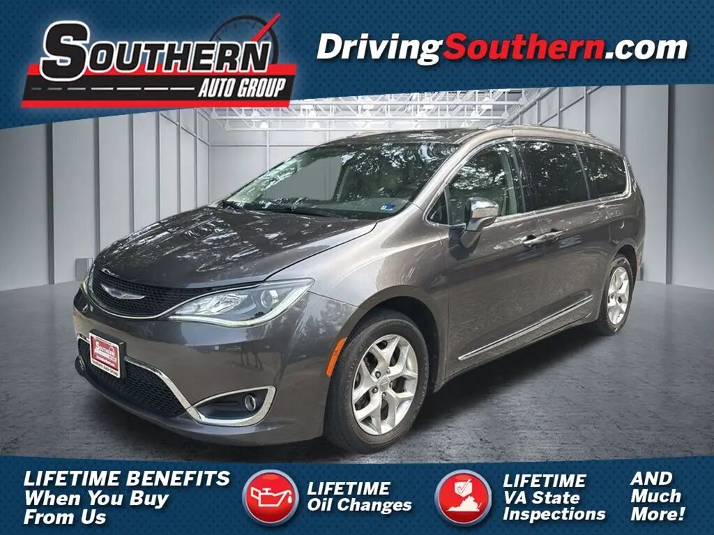 2020 Chrysler Pacifica Limited — photo 1 of 13