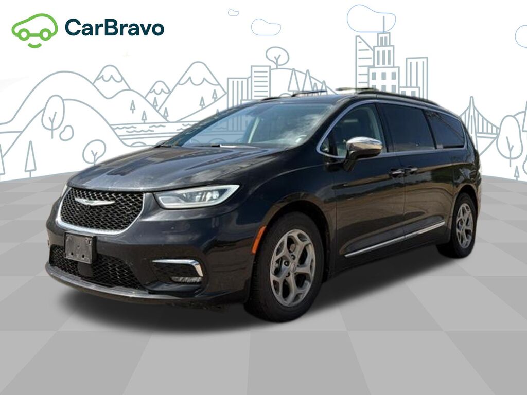 2023 Chrysler Pacifica Limited — photo 1 of 6