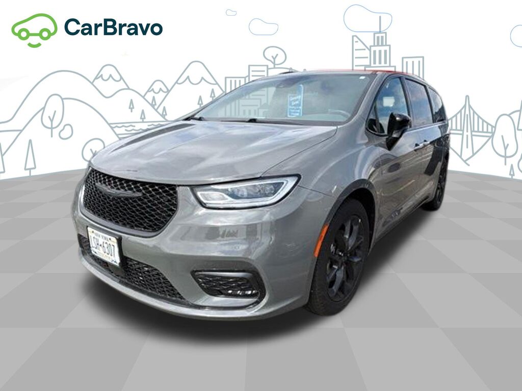 2025 Chrysler Pacifica Limited — photo 1 of 7