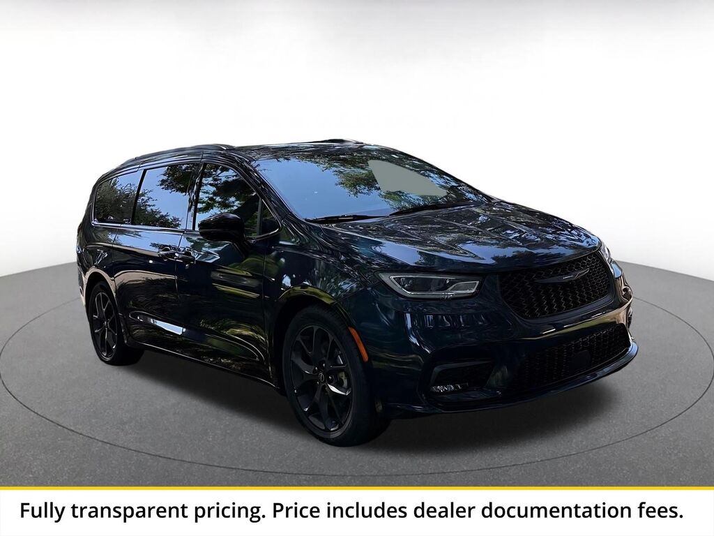 2025 Chrysler Pacifica Limited — photo 1 of 1