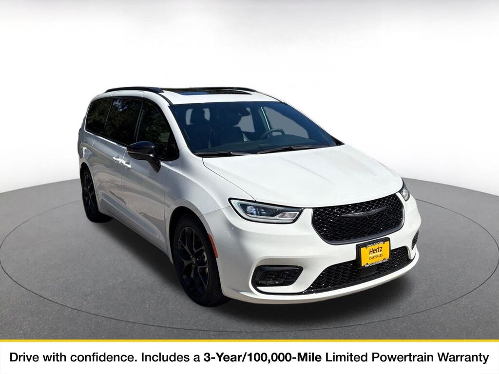 2025 Chrysler Pacifica Limited — photo 1 of 1