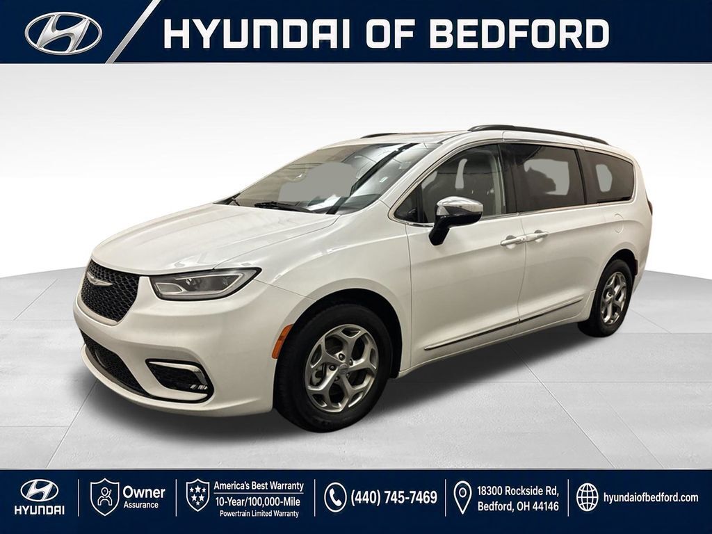 2023 Chrysler Pacifica Limited — photo 1 of 11