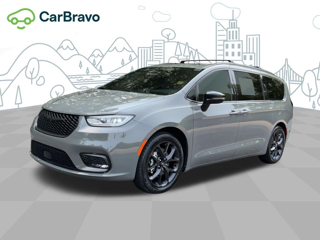 2025 Chrysler Pacifica Limited — photo 1 of 6