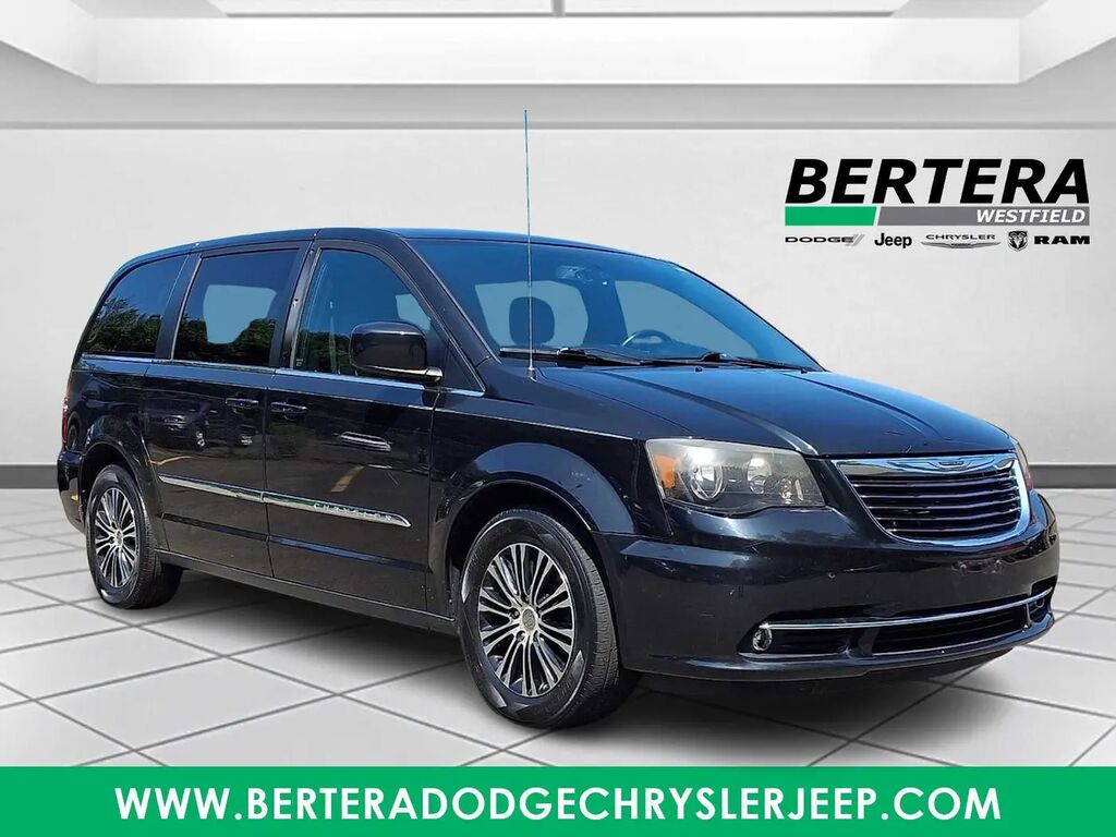 2014 Chrysler Town and Country S