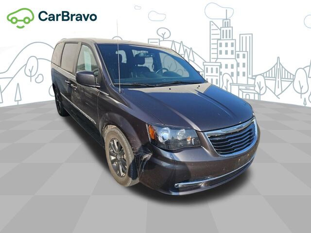 2016 Chrysler Town & Country S