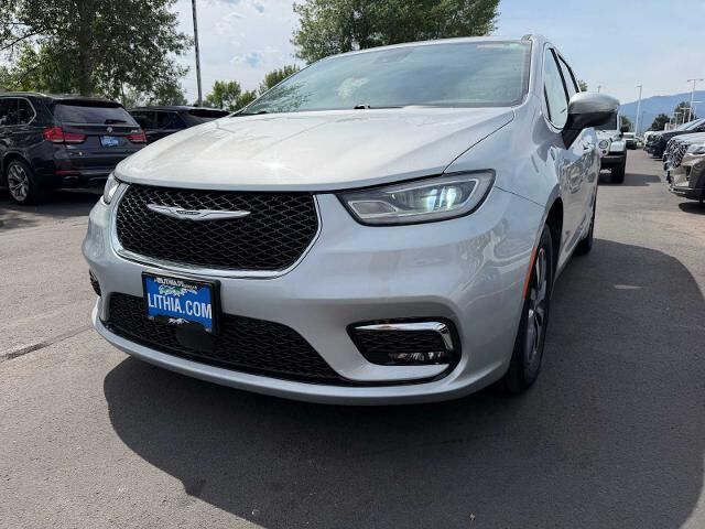 2023 Chrysler Pacifica Plug-In Hybrid Touring L