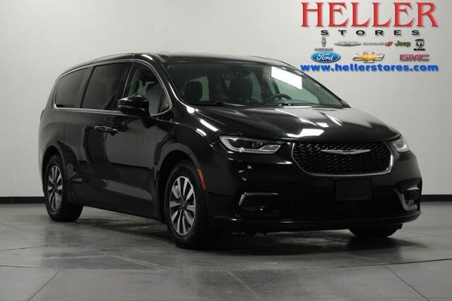 2023 Chrysler Pacifica Plug-In Hybrid Touring L
