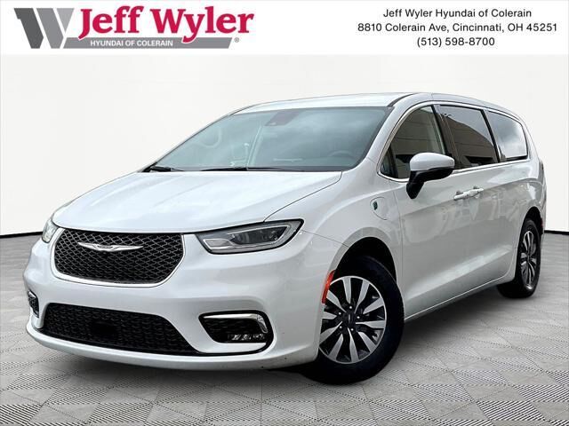 2023 Chrysler Pacifica Plug-In Hybrid Touring L