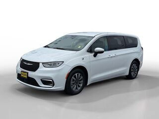2023 Chrysler Pacifica Plug-In Hybrid Touring L