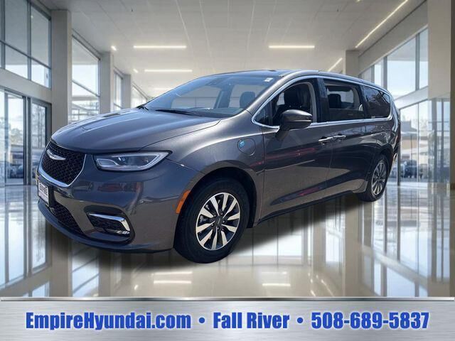 2023 Chrysler Pacifica Plug-In Hybrid Touring L