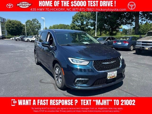 2023 Chrysler Pacifica Plug-In Hybrid Touring L