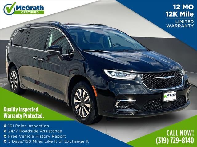 2021 Chrysler Pacifica Hybrid Touring L — photo 1 of 13