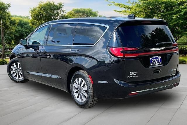 2023 Chrysler Pacifica Plug-In Hybrid Touring L