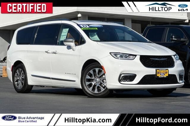 2022 Chrysler Pacifica Hybrid Pinnacle — photo 1 of 1