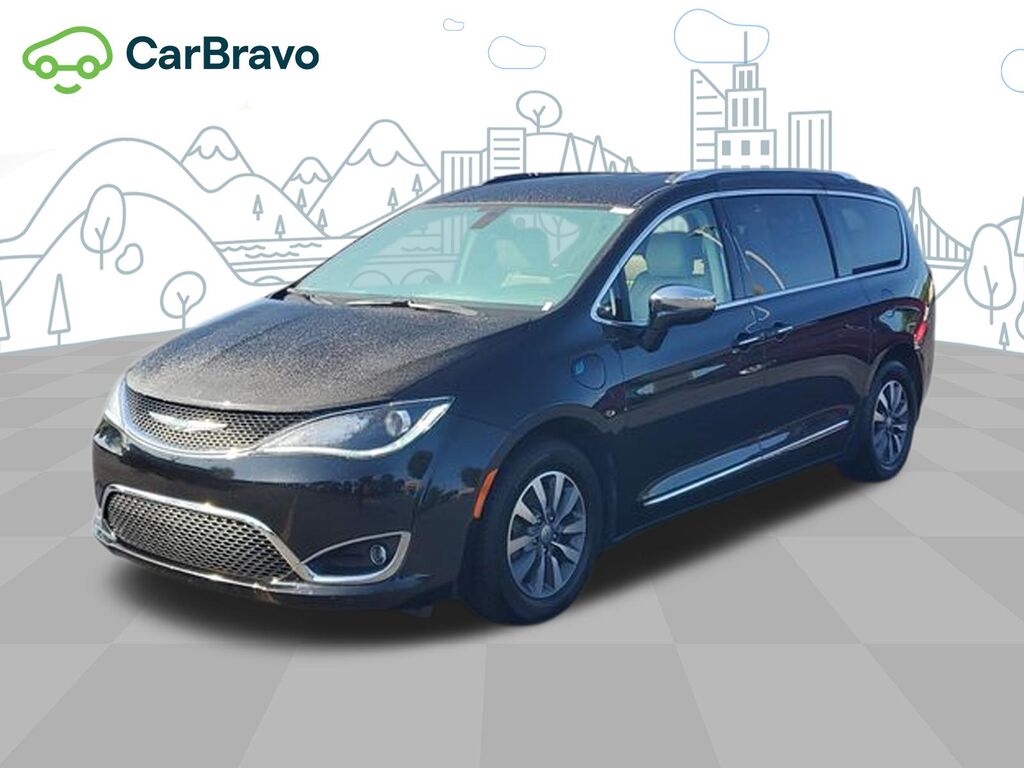 2020 Chrysler Pacifica Hybrid Limited — photo 1 of 6