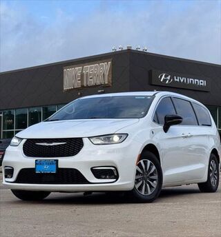 2024 Chrysler Pacifica Plug-In Hybrid Select
