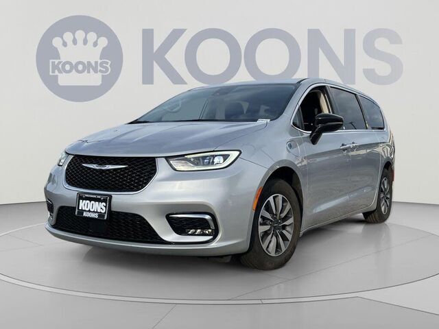 2024 Chrysler Pacifica Plug-In Hybrid Select