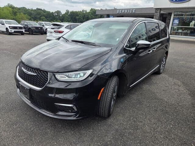 2023 Chrysler Pacifica Plug-In Hybrid Limited