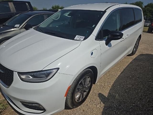 2024 Chrysler Pacifica Plug-In Hybrid Select