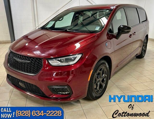 2023 Chrysler Pacifica Plug-In Hybrid Limited