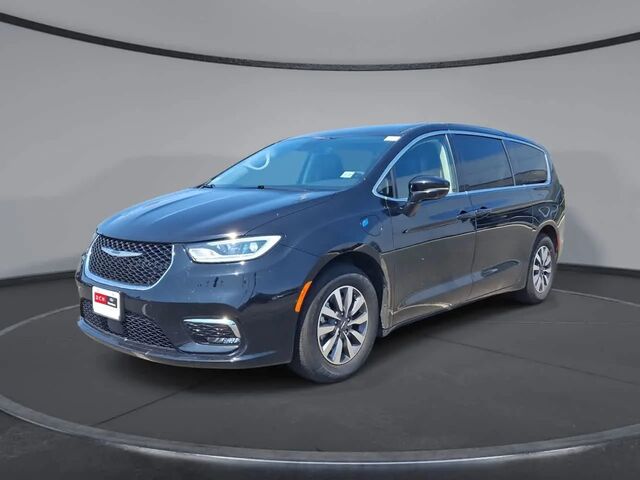 2024 Chrysler Pacifica Plug-In Hybrid Select
