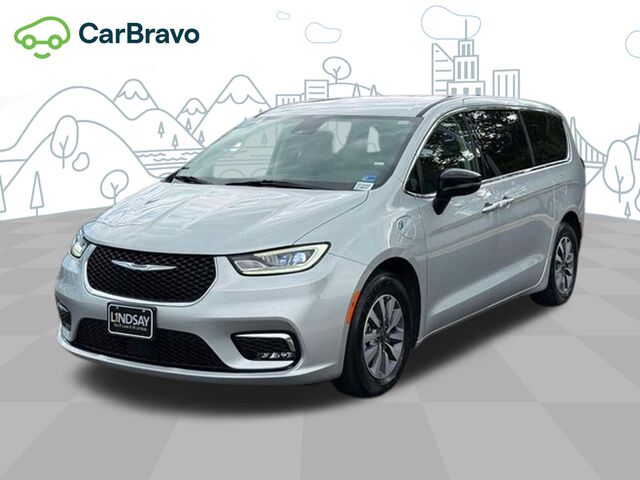 2024 Chrysler Pacifica Hybrid Select