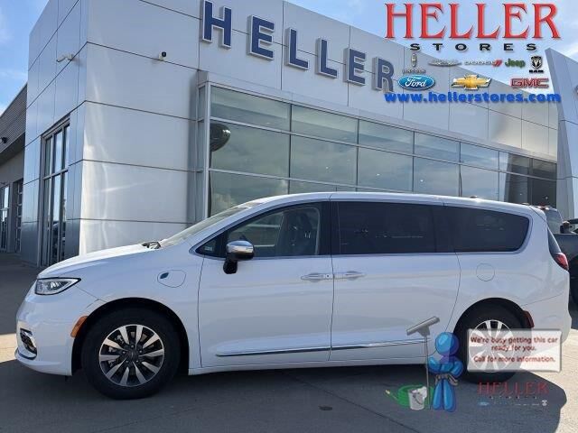 2023 Chrysler Pacifica Plug-In Hybrid Limited